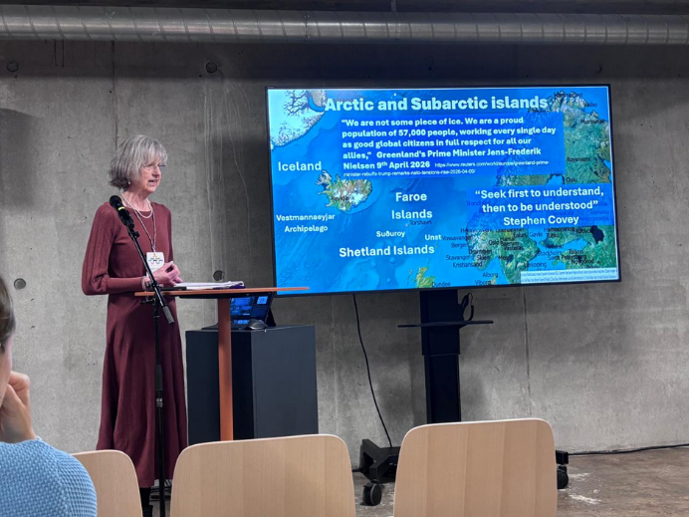 Maureen Whalen presenting at the UArctic Congress 2026